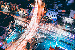 夜间道路车辆的延时摄影