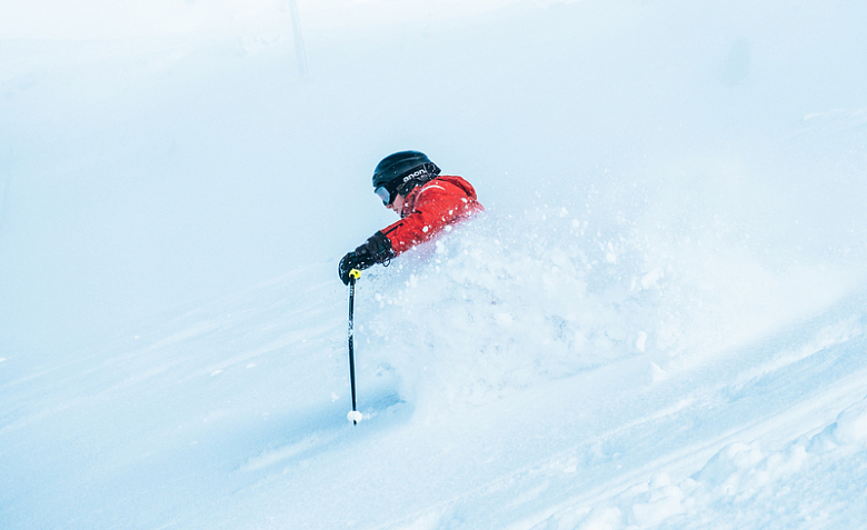 滑雪运动员雪地摄影
