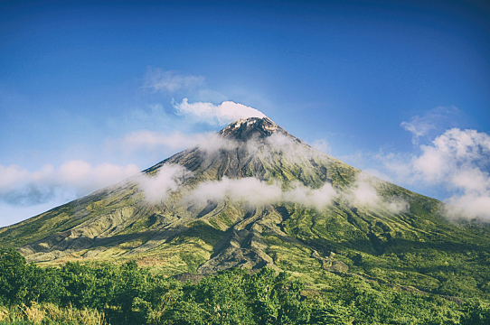 火山山峰