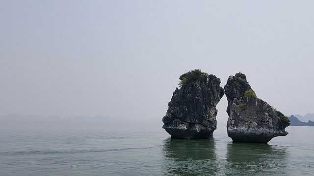 海上礁石
