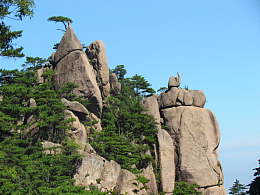 黄山奇石妙笔生花