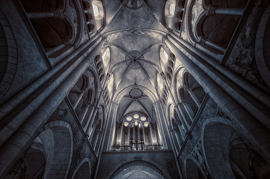 古老大教堂哥特式风格摄影