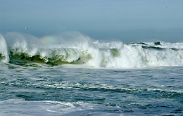 大海波浪巨浪