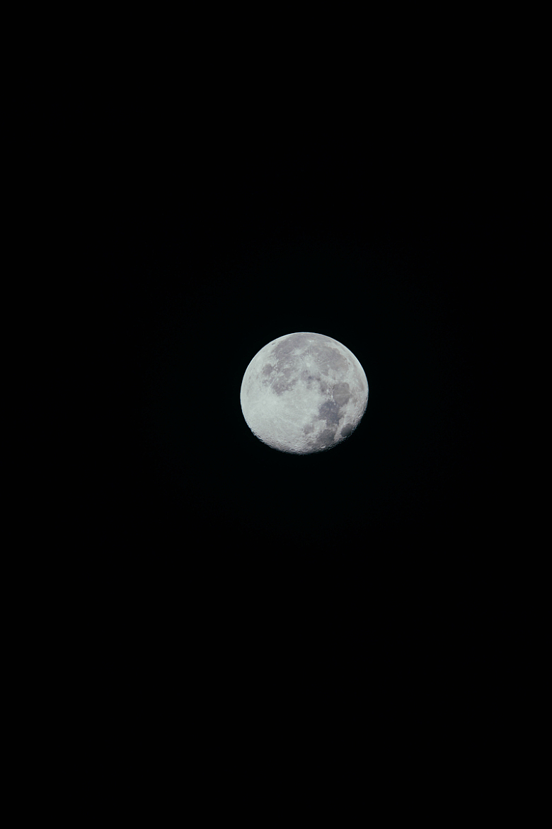 深夜天空月亮