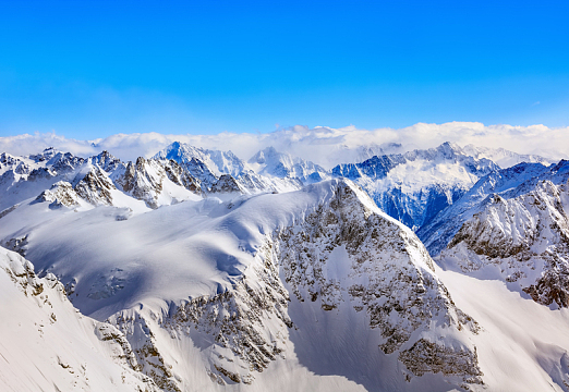 瑞士阿尔卑斯雪山风景