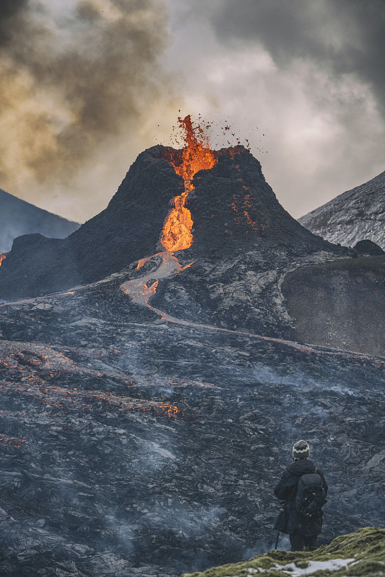 火山喷发摄影