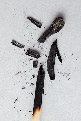 燃烧的火柴棍
