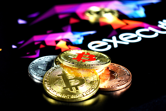 黄金比特币