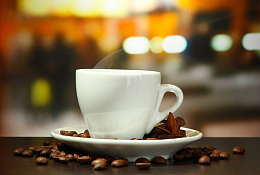 白色咖啡杯子