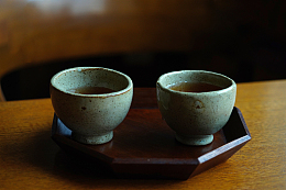 传统瓷器茶杯茶水摄影