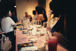 鸡尾酒酒会餐桌