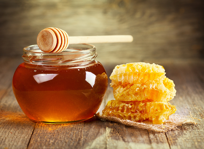 黄色蜂蜜与蜂巢蜜