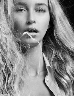 欧美撩人黑白风性感美女