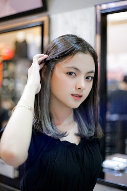清纯初恋脸日本美女