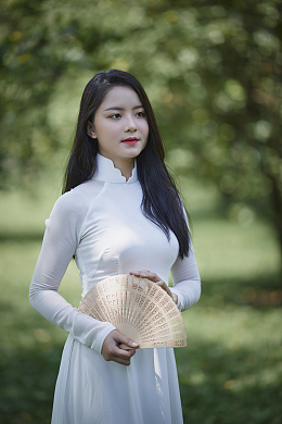 越南白色奥黛越服美女