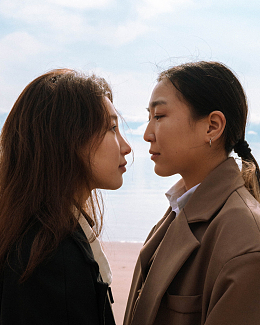 面对面闺蜜写真