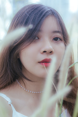 亚洲甜美女生