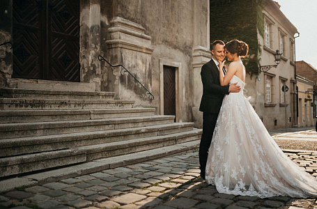 欧洲古镇情侣婚纱照