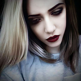 烈焰红唇白皙美女写真