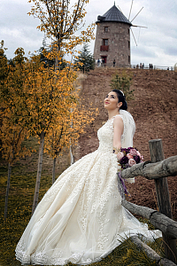 欧洲户外婚纱照