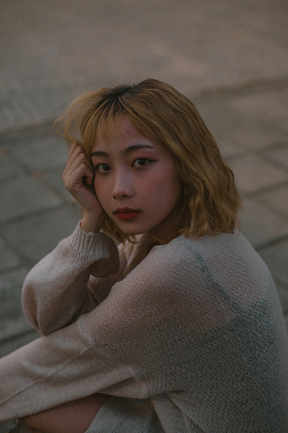 亚洲减龄染发美女
