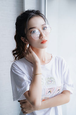 肤白貌美气质佳日本美女