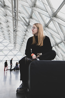 欧美白人美女侧脸