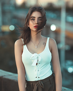 欧美背心美女