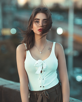 欧美背心美女