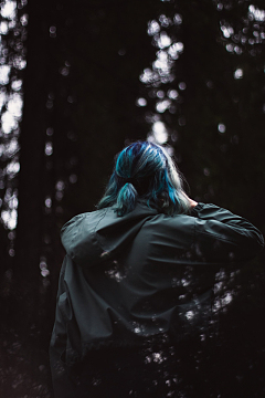 背影女生背影素材_背影女生背影图片元素-觅元素