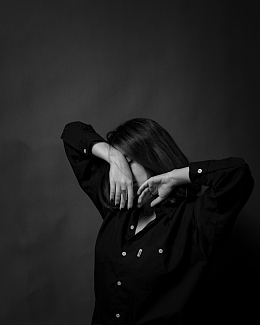 黑白伤感非主流美女