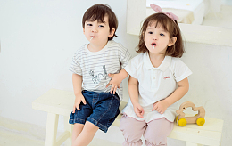 兄妹萌娃