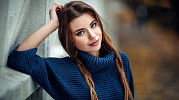 美女麻花辫发型