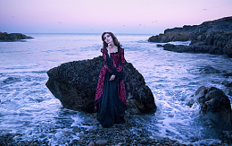 海边复古美女写真