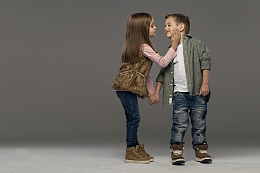 青梅竹马可爱小情侣