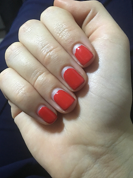 红色高雅美甲