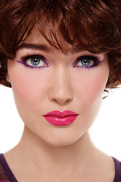 短发美女脸部特写