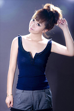 单纯气质美女
