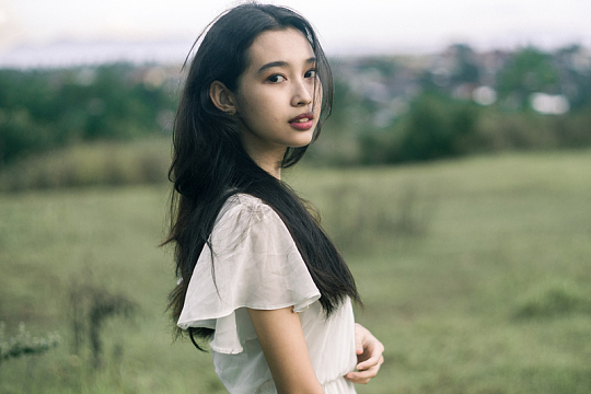 90后清纯美女