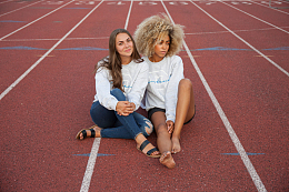 田径场跑道闺蜜写真