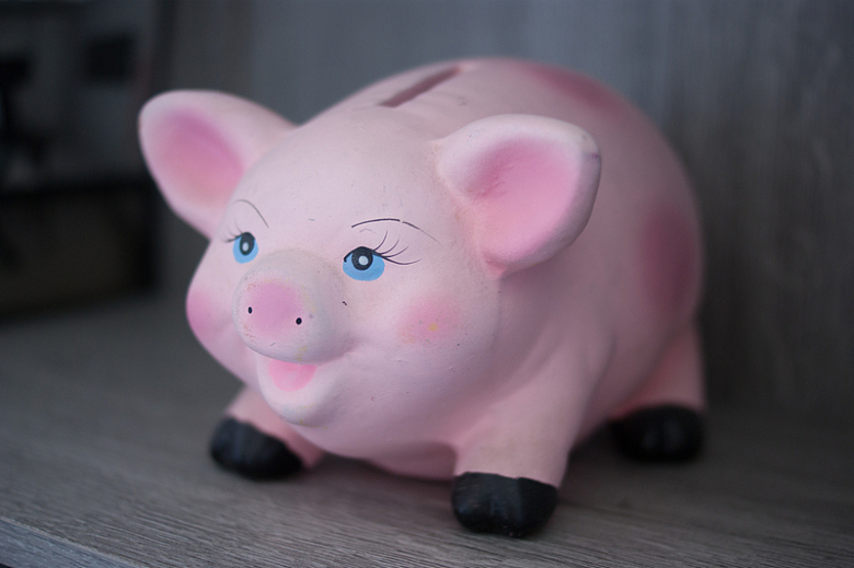 可爱粉色小猪储蓄罐