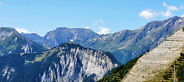 巍峨高山山脉风光