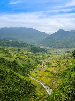 山区丘陵梯田山脉风光