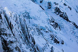 山川积雪