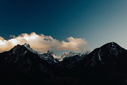 高山峻岭风景
