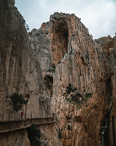 山崖峡谷风光