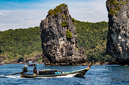 夏天山水旅游景区