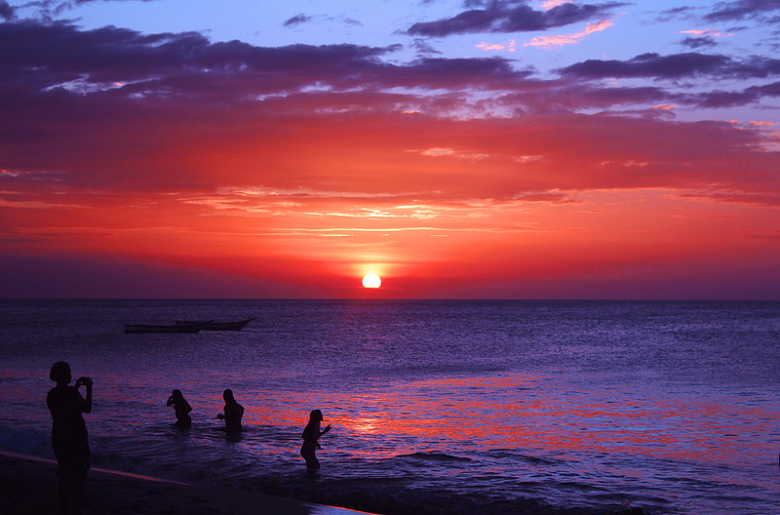 海边红色夕阳