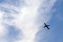 天空飞机