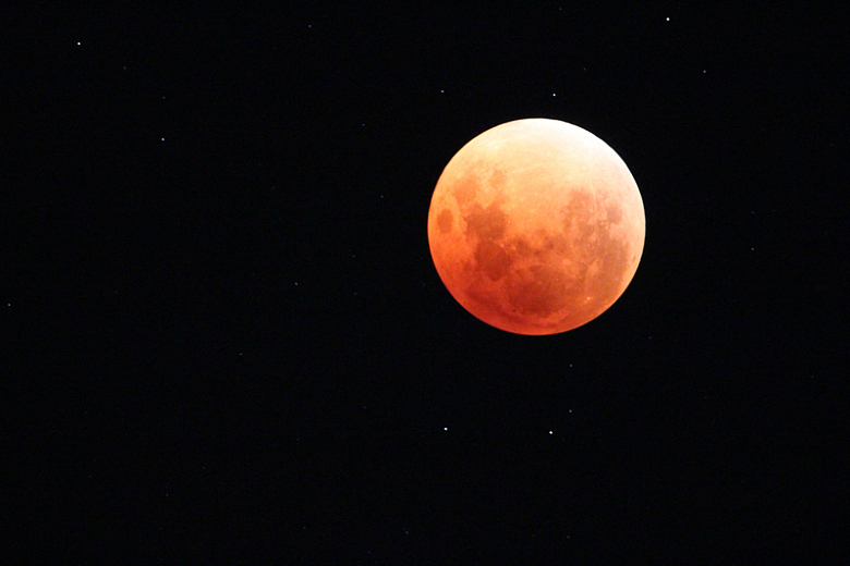 天空红色满月月亮